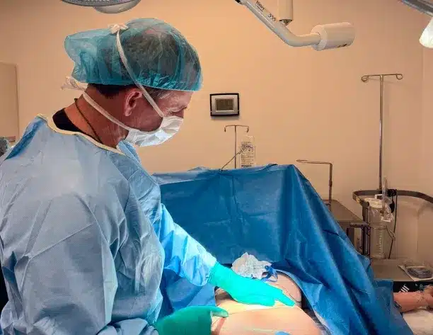 choose a professional and trusted local cosmetic surgeon